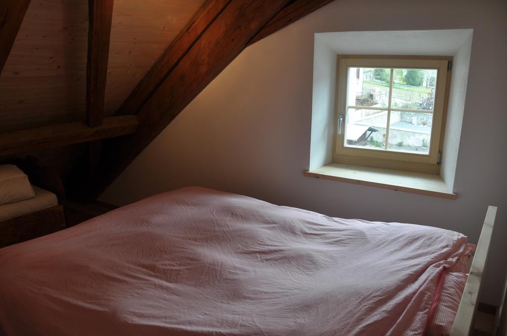 Attika Wohnung 7546 아르데츠 객실 사진