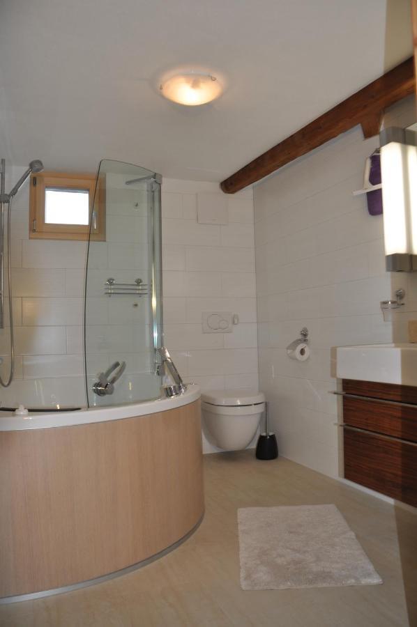 Attika Wohnung 7546 아르데츠 객실 사진
